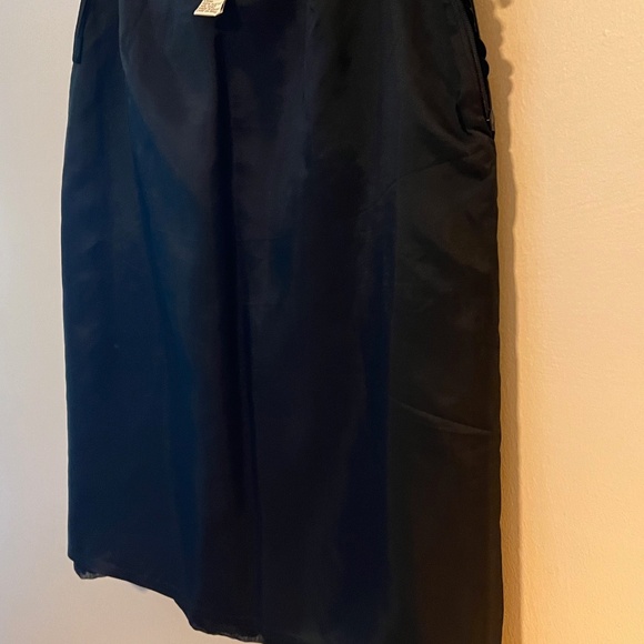 Bloomingdale's Women's Sequined Fully Lined Side Zip A-Line Black Size 4 - Picture 8 of 11